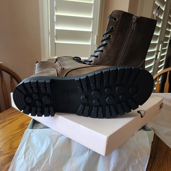 👀50% OFF🥾 NWT‼️ SO brand Reindeer Women's Combat Boots - Picture 12 of 14